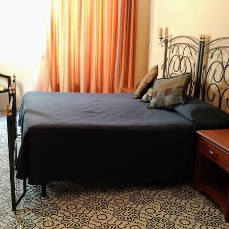 Nicolas Inn Roma Eksteriør bilde