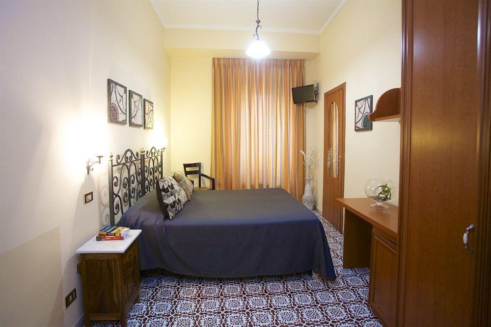 Nicolas Inn Roma Eksteriør bilde
