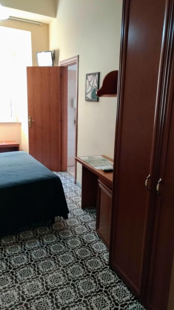 Nicolas Inn Roma Eksteriør bilde