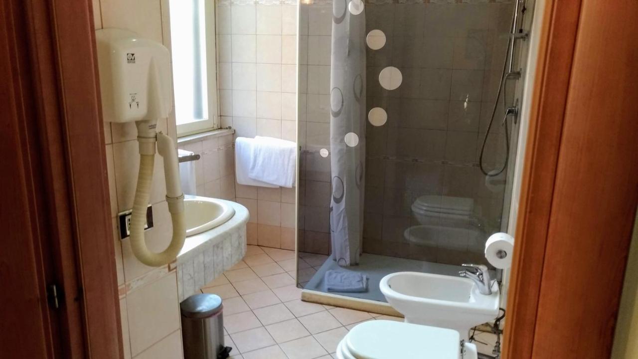 Nicolas Inn Roma Eksteriør bilde